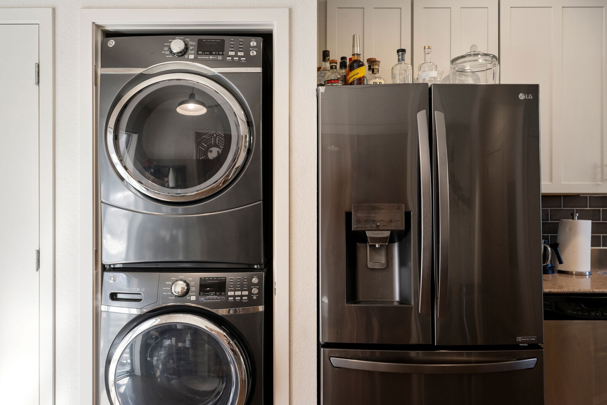 Building Photo - 3033 Blake St