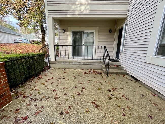 Building Photo - Gorgeous townhome in Redmond