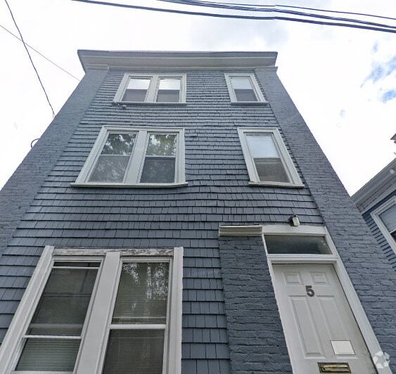 Building Photo - 5 Elmer St