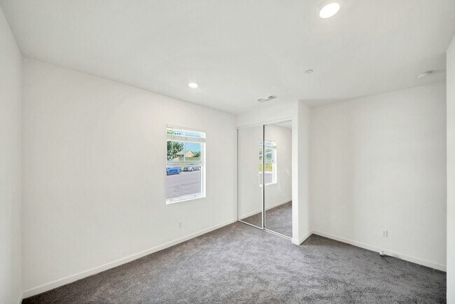 Building Photo - 41207 Alegria Ln