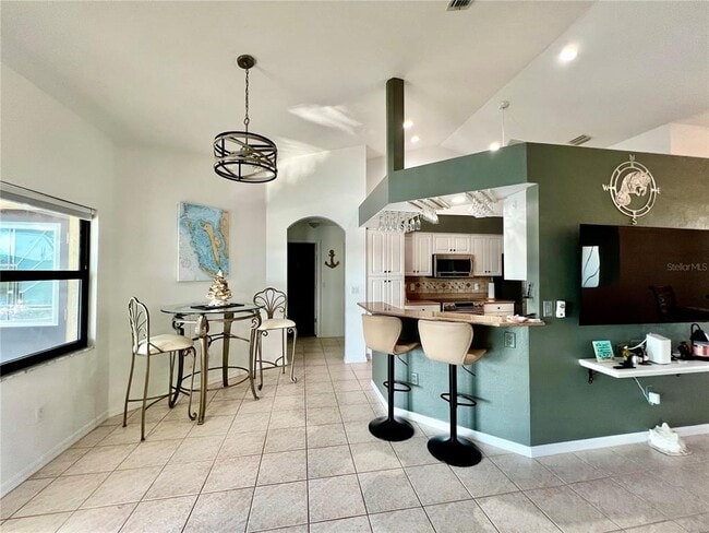 Building Photo - 426 NW 37th Pl