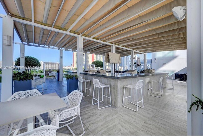 Building Photo - 400 Sunny Isles Blvd