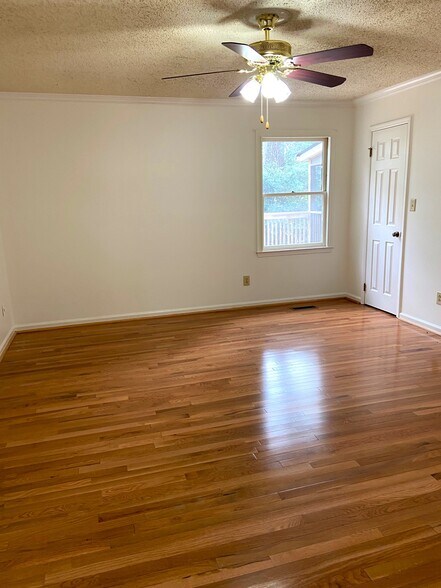 Building Photo - 223 Cambo Ter