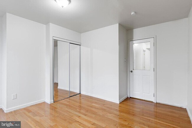 Building Photo - 1824 N Taney St