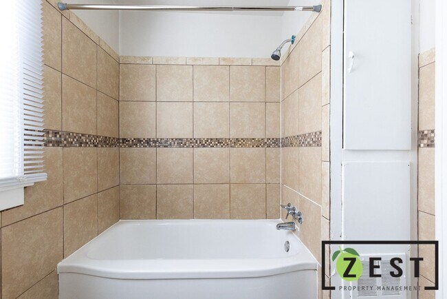 Building Photo - OPEN HOUSE 1/16! 3PM-3:30PM! BEAUTIFULLY REMODELED - 3-Bedroom 1-Bathroom 2-Car Garage