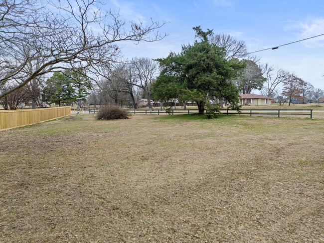 Building Photo - 2533 Green Hill Rd