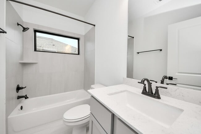 Building Photo - 10706 Ursa St