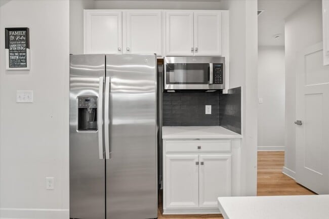 Building Photo - 14212 Botsford Ave