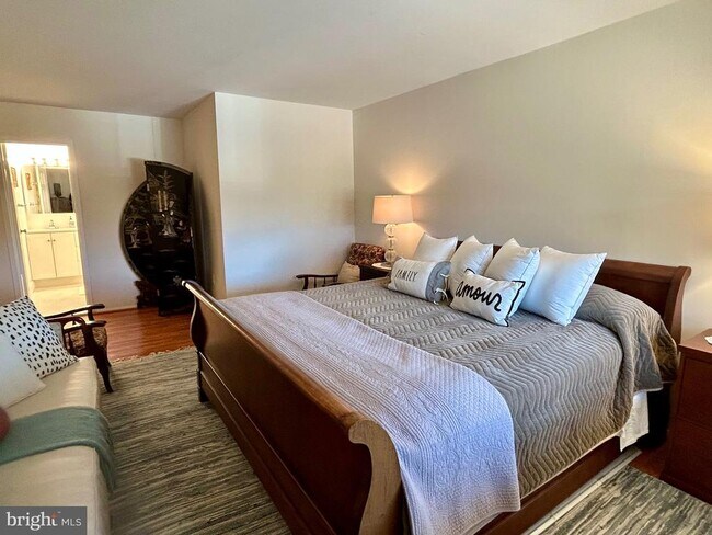 Building Photo - 18624 Walkers Choice Rd