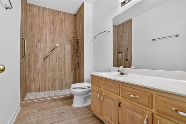 Building Photo - 10825 Pinewalk Forest Cir