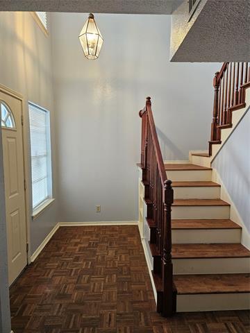 Building Photo - 701 Towne House Ln