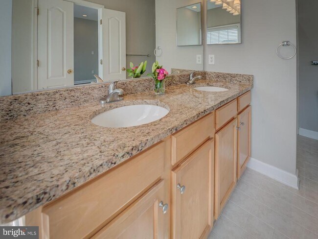 Building Photo - 42451 Magellan Square