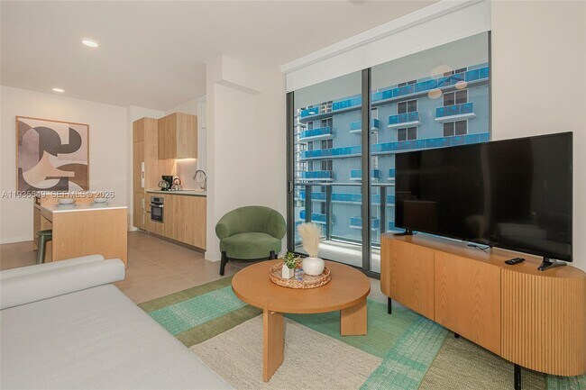 Building Photo - 11 NE 6th St