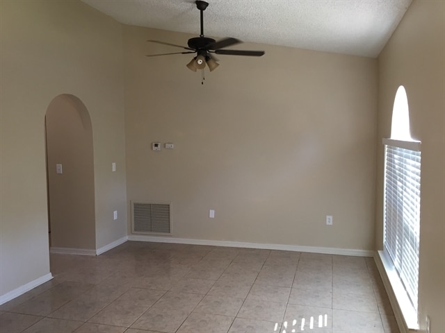 Building Photo - 287 Delake Rd NW