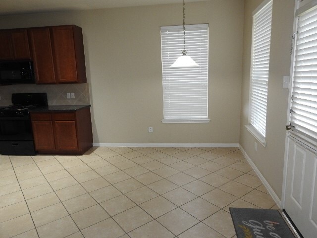Building Photo - 25107 Hazel Ranch Dr