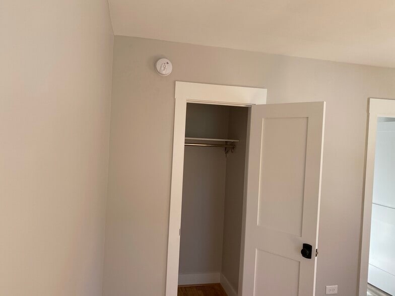 Loft - 613 Blenheim Ave