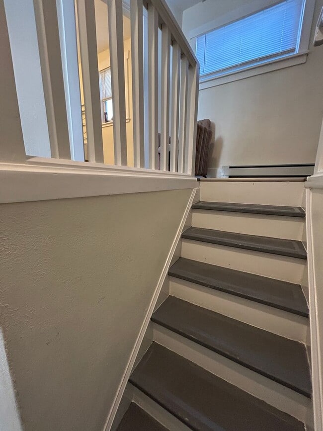 Building Photo - 410 N Washington St