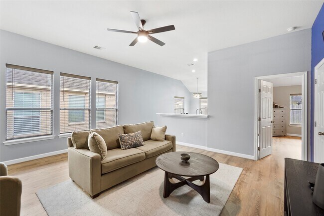 Building Photo - 4514 Coral Rose Ct