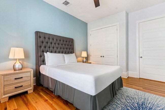 Building Photo - 1222 Carondelet St