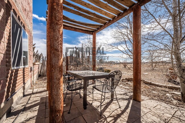 Building Photo - 531 E Milt Dr