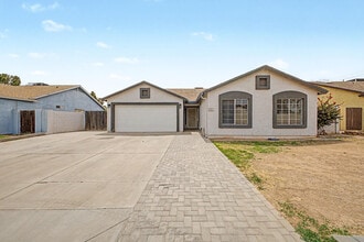 Building Photo - 9061 W Granada Rd