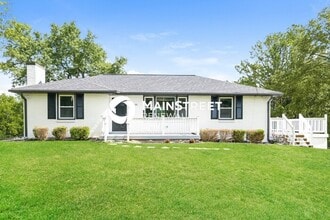 Building Photo - 3 Bedroom Pet-Friendly Home in MADISON, TN with Main Street Renewal