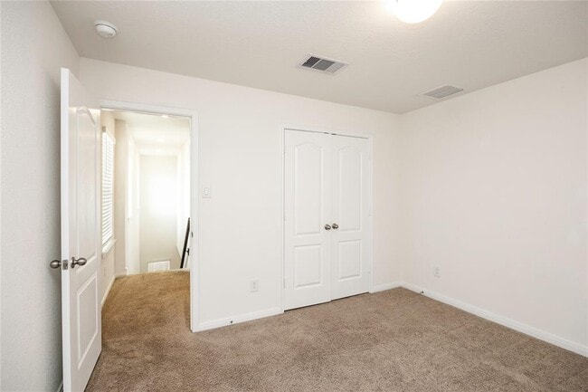 Building Photo - 702 Hardwood Grv Ct