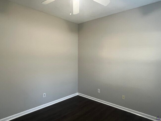 Building Photo - 253 Chadwick Cir