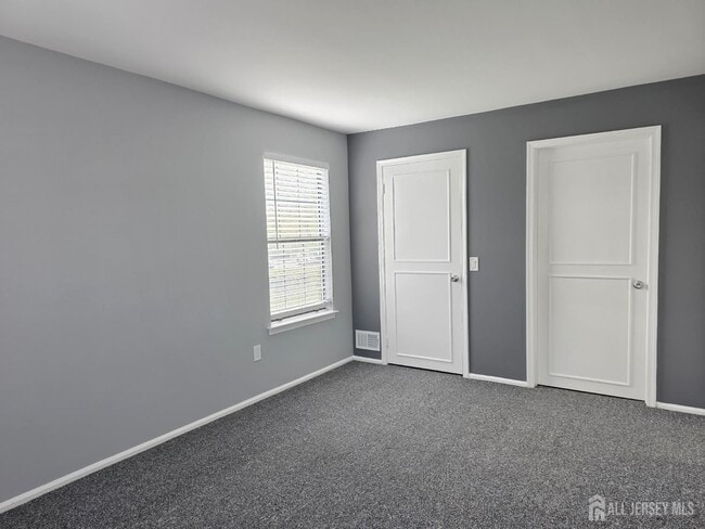 Building Photo - 447 Danbury Ln