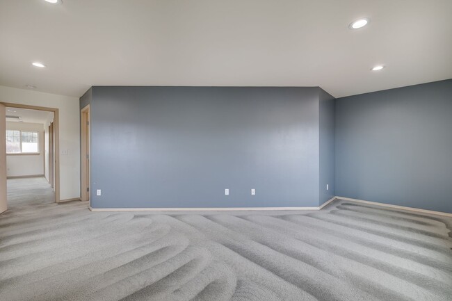 Building Photo - Beautiful Two-Story Home for Rent in the C...