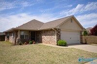 Building Photo - 702 Willow Shoals Dr SW