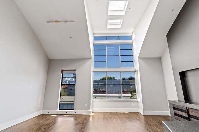 Building Photo - Tri-Level Inner Mission Live/Work Condo - ...