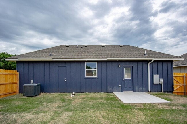 Building Photo - 201 S 11th St