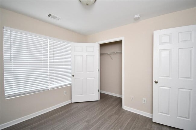 Building Photo - 639 Mill Stone Bluff