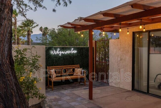 Building Photo - 2184 E Powell Rd