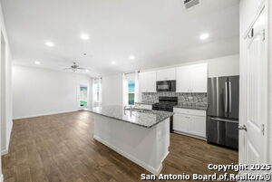 Building Photo - 363 Walnut Creek