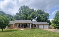 Building Photo - 216 Maxwell Dr