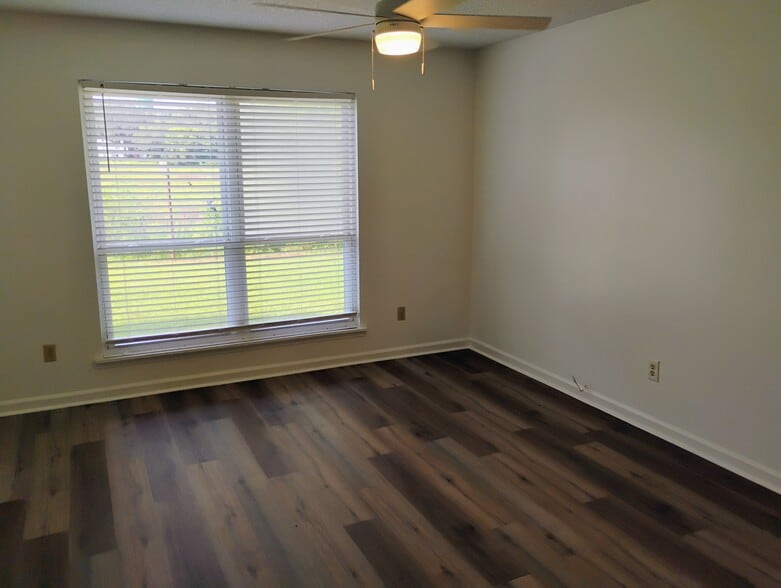 Bedroom 1 - 3058 Bayshore Dr
