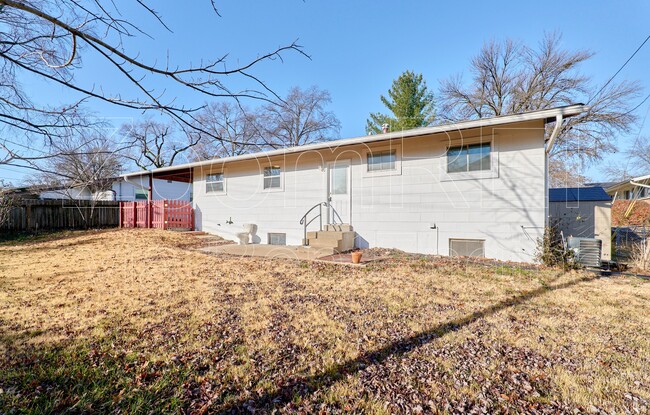 Building Photo - 10721 Corning Dr