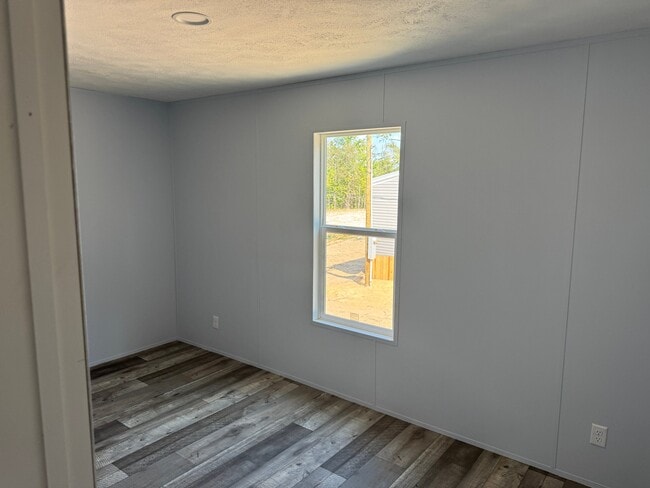 Building Photo - 506 Elkins Rd