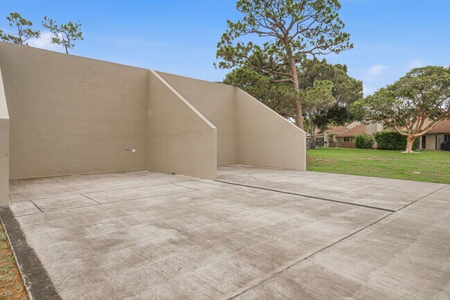 Building Photo - 11600 Timbers Way