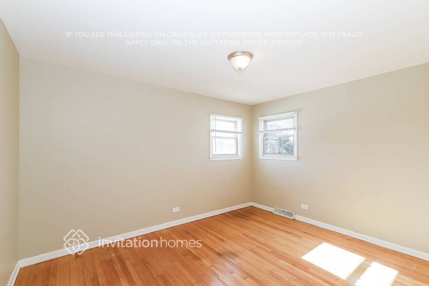 Building Photo - 445 N Douglas Ave