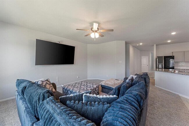 Building Photo - 10511 Kings River Dr