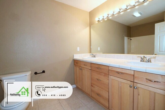 Building Photo - 3030 Dove St