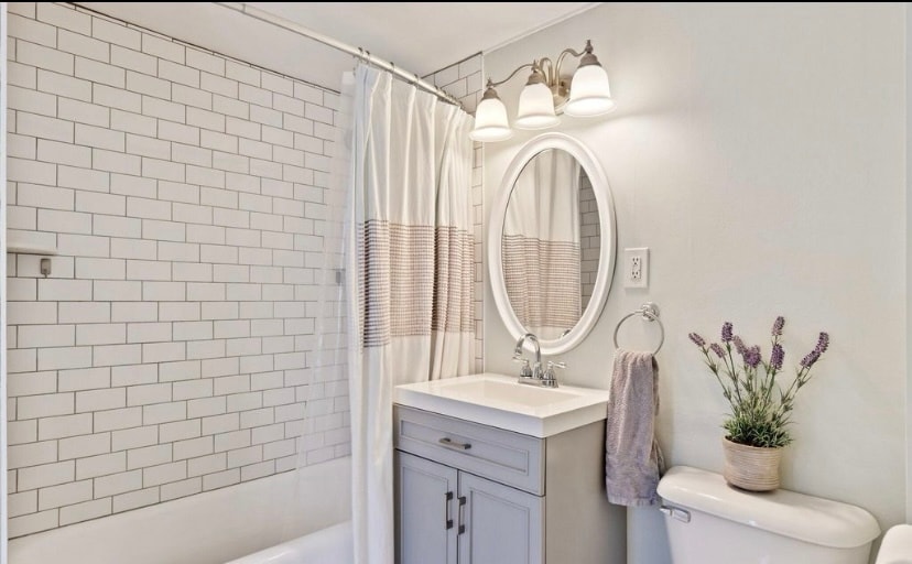 Building Photo - 524 Riley St