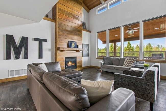 Building Photo - 202 Nelson Dr