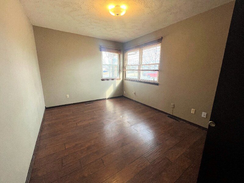 Building Photo - 1603 Timberline Dr