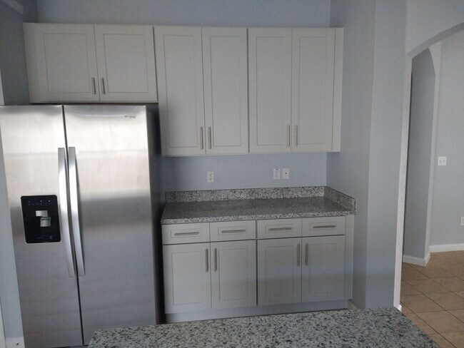Building Photo - Cypress Reserve 4 Bedroom-Kissimmee