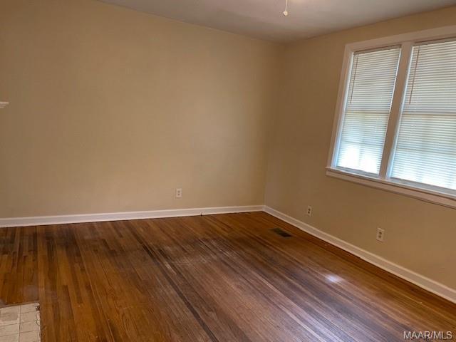 Building Photo - 121 Oak Forest Dr