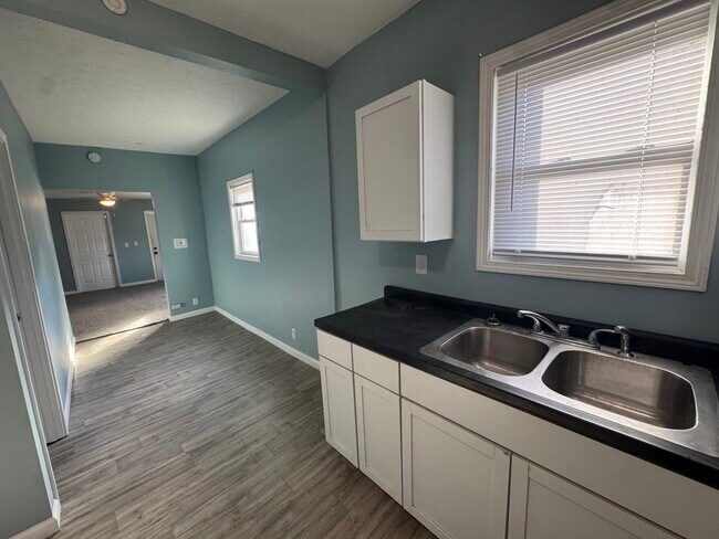 Building Photo - 1805 N Wabash Ave